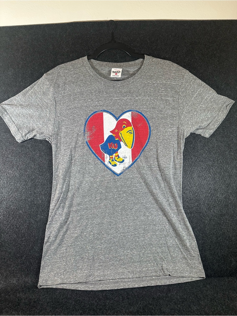 Charlie Hustle Kansas Jayhawks KC Heart T-Shirt Gray Mens Size Medium